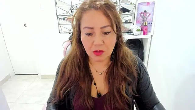 Snapshot of camixxx_m chatting on April 24, 2026, 11:34 am camixxx m online show from April 24, 2026, 11:34 am