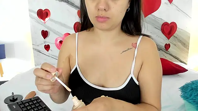 thamiina  online show from February 13, 2026, 7:03 pm