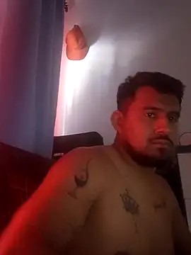 maxiiii125 online show from November 19, 2025, 4:29 pm