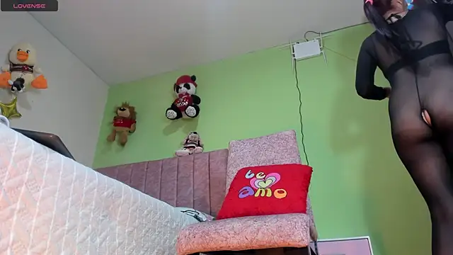 Snapshot of hot_Dariana_pantyhose chatting on December 5, 2025, 12:59 pm hot Dariana pantyhose online show from December 5, 2025, 12:59 pm