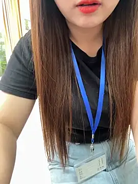 Snapshot of PhuongNhi21 chatting on November 7, 2025, 12:59 am PhuongNhi21 online show from November 7, 2025, 12:59 am