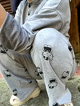 Snapshot of PhuongNhi21 chatting on November 23, 2025, 2:10 am PhuongNhi21 online show from November 23, 2025, 2:10 am