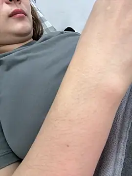 Snapshot of PhuongNhi21 chatting on October 30, 2025, 3:31 pm PhuongNhi21 online show from October 30, 2025, 3:31 pm