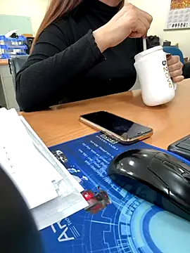 Snapshot of PhuongNhi21 chatting on December 1, 2025, 12:44 am PhuongNhi21 online show from December 1, 2025, 12:44 am