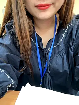 Snapshot of PhuongNhi21 chatting on November 11, 2025, 1:11 am PhuongNhi21 online show from November 11, 2025, 1:11 am