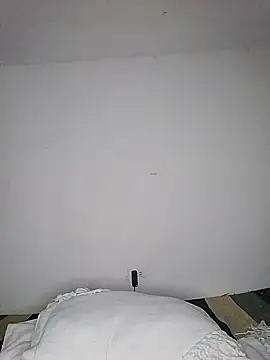 Snapshot of RosenRot07 chatting on October 9, 2025, 9:04 pm RosenRot07 online show from October 9, 2025, 9:04 pm