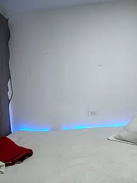 Snapshot of RosenRot07 chatting on September 18, 2025, 8:01 pm RosenRot07 online show from September 18, 2025, 8:01 pm