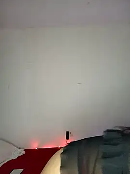 Snapshot of RosenRot07 chatting on October 11, 2025, 3:35 pm RosenRot07 online show from October 11, 2025, 3:35 pm