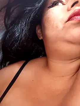 Snapshot of RosenRot07 chatting on September 13, 2025, 9:04 pm RosenRot07 online show from September 13, 2025, 9:04 pm