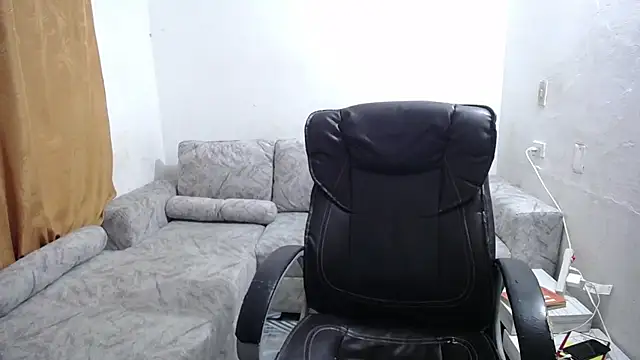 Snapshot of Victor_Maitland chatting on February 13, 2026, 4:01 am Victor Maitland online show from February 13, 2026, 4:01 am