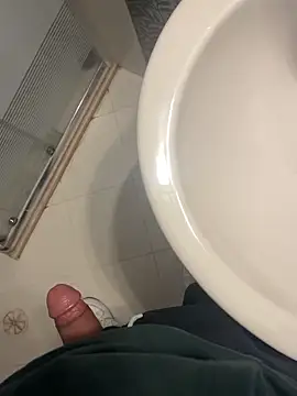 Snapshot of Mbidee chatting on February 27, 2026, 1:11 pm Mbidee online show from February 27, 2026, 1:11 pm