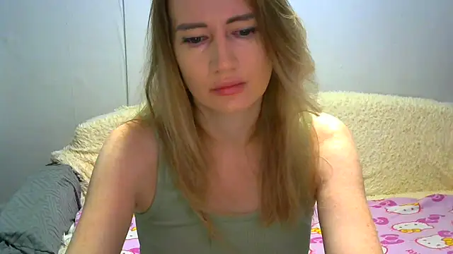 JessFoxxx online show from December 15, 2025, 4:07 am