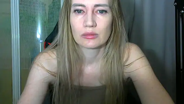 JessFoxxx online show from February 14, 2026, 3:18 am