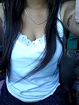 Desi couple305 online show from October 8, 2025, 2:02 am