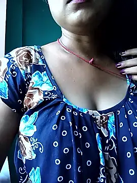 Desi couple305 online show from September 24, 2025, 2:40 am