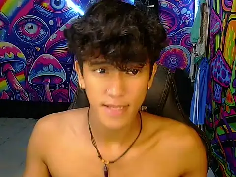 Snapshot of kenbigcockxx chatting on June 11, 2026, 7:00 pm kenbigcockxx online show from June 11, 2026, 7:00 pm