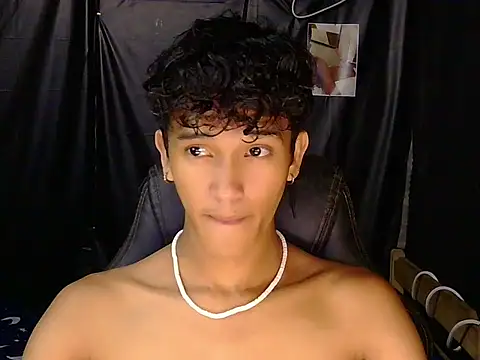 kenbigcockxx online show from April 3, 2026, 1:17 pm