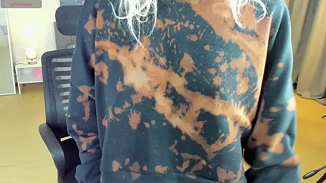 Snapshot of tattoo_art_baby chatting on December 4, 2025, 1:48 am tattoo art baby online show from December 4, 2025, 1:48 am