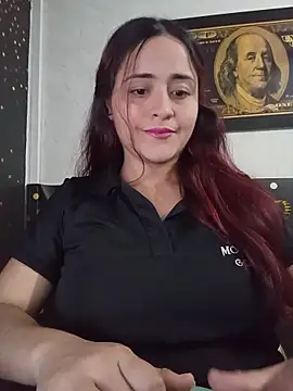 Snapshot of candy__fox_ chatting on November 20, 2025, 2:40 pm candy fox online show from November 20, 2025, 2:40 pm