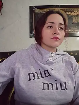 Snapshot of candy__fox_ chatting on October 17, 2025, 12:18 pm candy fox online show from October 17, 2025, 12:18 pm