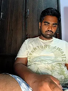 Snapshot of Harsha_Happy chatting on April 13, 2026, 11:31 pm Harsha Happy online show from April 13, 2026, 11:31 pm