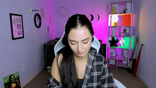 Snapshot of miki-niki chatting on September 10, 2025, 5:45 pm miki-niki online show from September 10, 2025, 5:45 pm