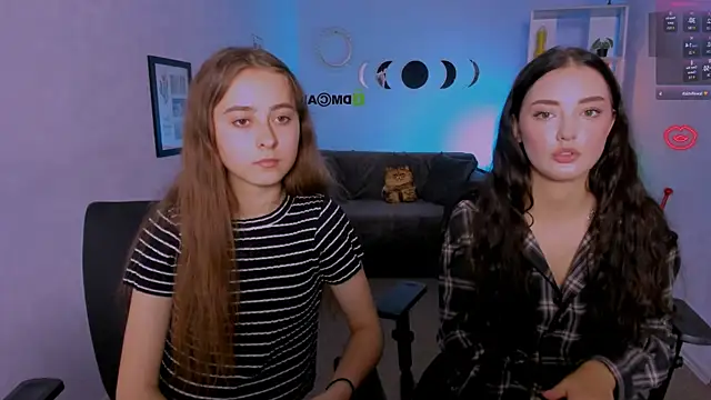 Snapshot of miki-niki chatting on October 9, 2025, 2:17 pm miki-niki online show from October 9, 2025, 2:17 pm