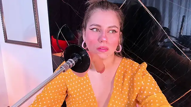 Snapshot of abby_blond_ chatting on November 27, 2025, 12:05 pm abby blond online show from November 27, 2025, 12:05 pm