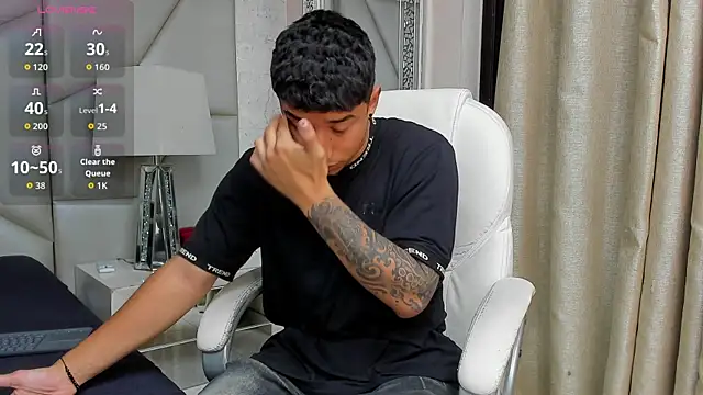 jaze bradley online show from November 4, 2025, 11:36 am