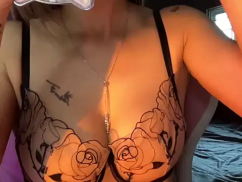 Min sara69 online show from December 17, 2025, 3:11 am