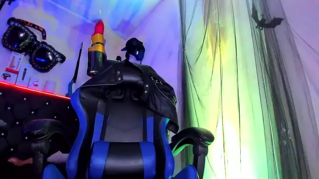 mia carter88 online show from November 17, 2025, 12:42 pm