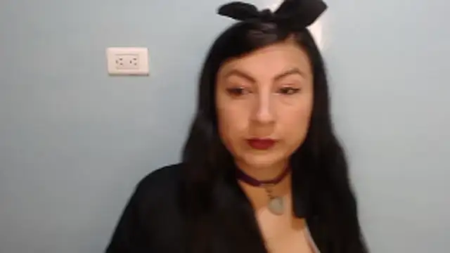 Snapshot of lunna_07 chatting on October 23, 2025, 1:43 pm lunna 07 online show from October 23, 2025, 1:43 pm