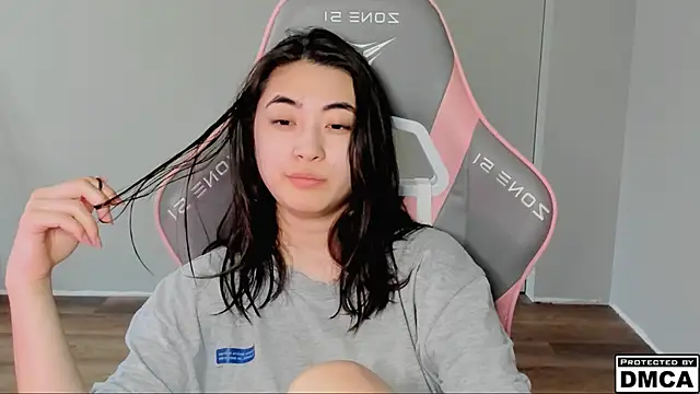 Snapshot of MeilideQian1 chatting on February 7, 2026, 7:49 am MeilideQian1 online show from February 7, 2026, 7:49 am