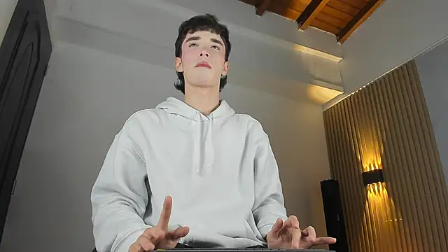 austin rouse online show from December 4, 2025, 8:19 pm