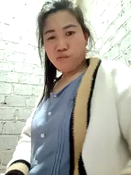 jienrrr online show from October 23, 2025, 1:21 pm