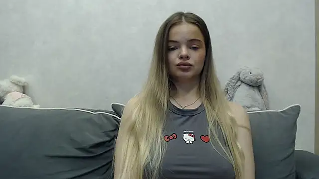 Snapshot of Sarah_keyy chatting on November 19, 2025, 6:41 pm Sarah keyy online show from November 19, 2025, 6:41 pm