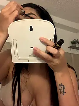 Snapshot of CamiJone chatting on November 24, 2025, 11:49 pm CamiJone online show from November 24, 2025, 11:49 pm