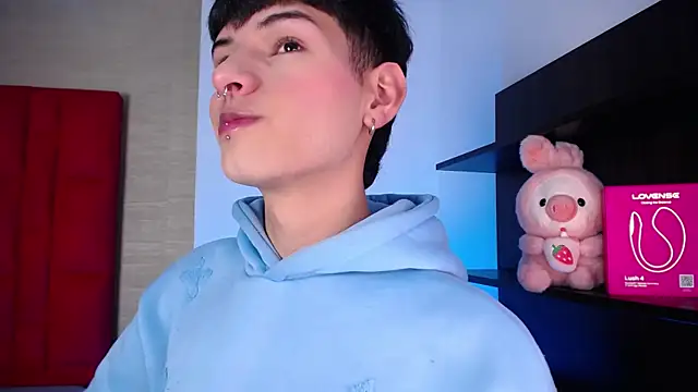 Snapshot of Ezra_Storm chatting on January 6, 2026, 4:16 am Ezra Storm online show from January 6, 2026, 4:16 am