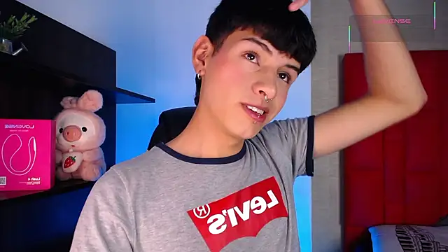 Snapshot of Ezra_Storm chatting on February 6, 2026, 4:52 am Ezra Storm online show from February 6, 2026, 4:52 am