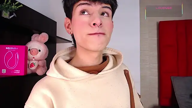 Snapshot of Ezra_Storm chatting on January 19, 2026, 4:49 am Ezra Storm online show from January 19, 2026, 4:49 am