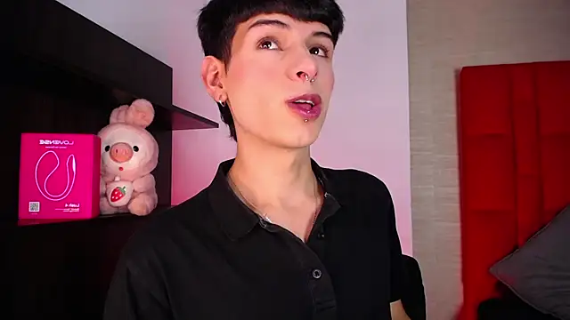 Snapshot of Ezra_Storm chatting on January 17, 2026, 5:11 am Ezra Storm online show from January 17, 2026, 5:11 am