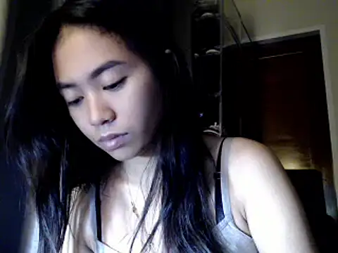 Snapshot of candycrushyyy chatting on October 17, 2025, 9:49 pm candycrushyyy online show from October 17, 2025, 9:49 pm