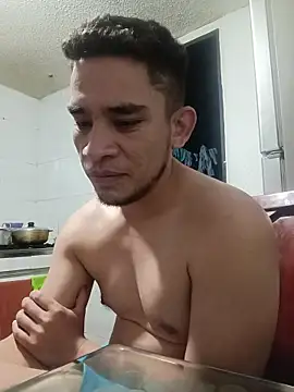 Andreshot911 online show from October 25, 2025, 4:44 am