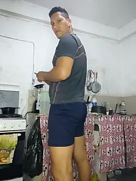 Snapshot of Tom_Hardy11 chatting on February 19, 2026, 8:33 am Tom Hardy11 online show from February 19, 2026, 8:33 am