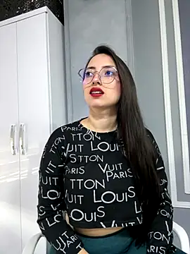 AndieJones  online show from November 14, 2025, 12:31 pm