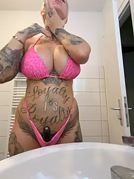 Snapshot of Jasmina-Joy chatting on November 11, 2025, 5:35 am Jasmina-Joy online show from November 11, 2025, 5:35 am