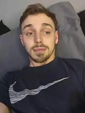 ShiftandStroke online show from February 18, 2026, 2:53 am