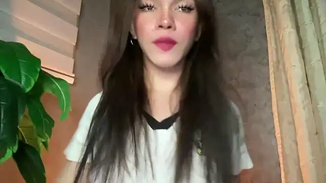 Misselliefayexxx online show from October 2, 2025, 9:51 pm