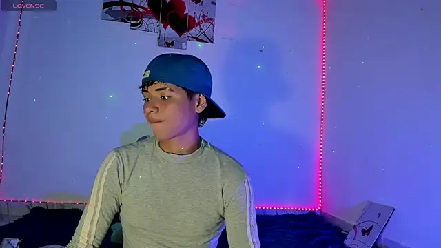 Snapshot of Jostin18 chatting on May 24, 2026, 9:47 pm Jostin18 online show from May 24, 2026, 9:47 pm