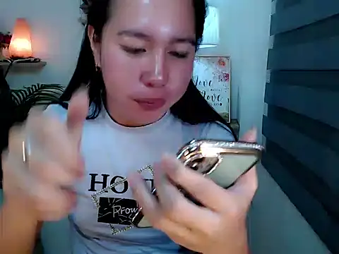 Snapshot of kimbratx chatting on November 10, 2025, 10:15 pm kimbratx online show from November 10, 2025, 10:15 pm